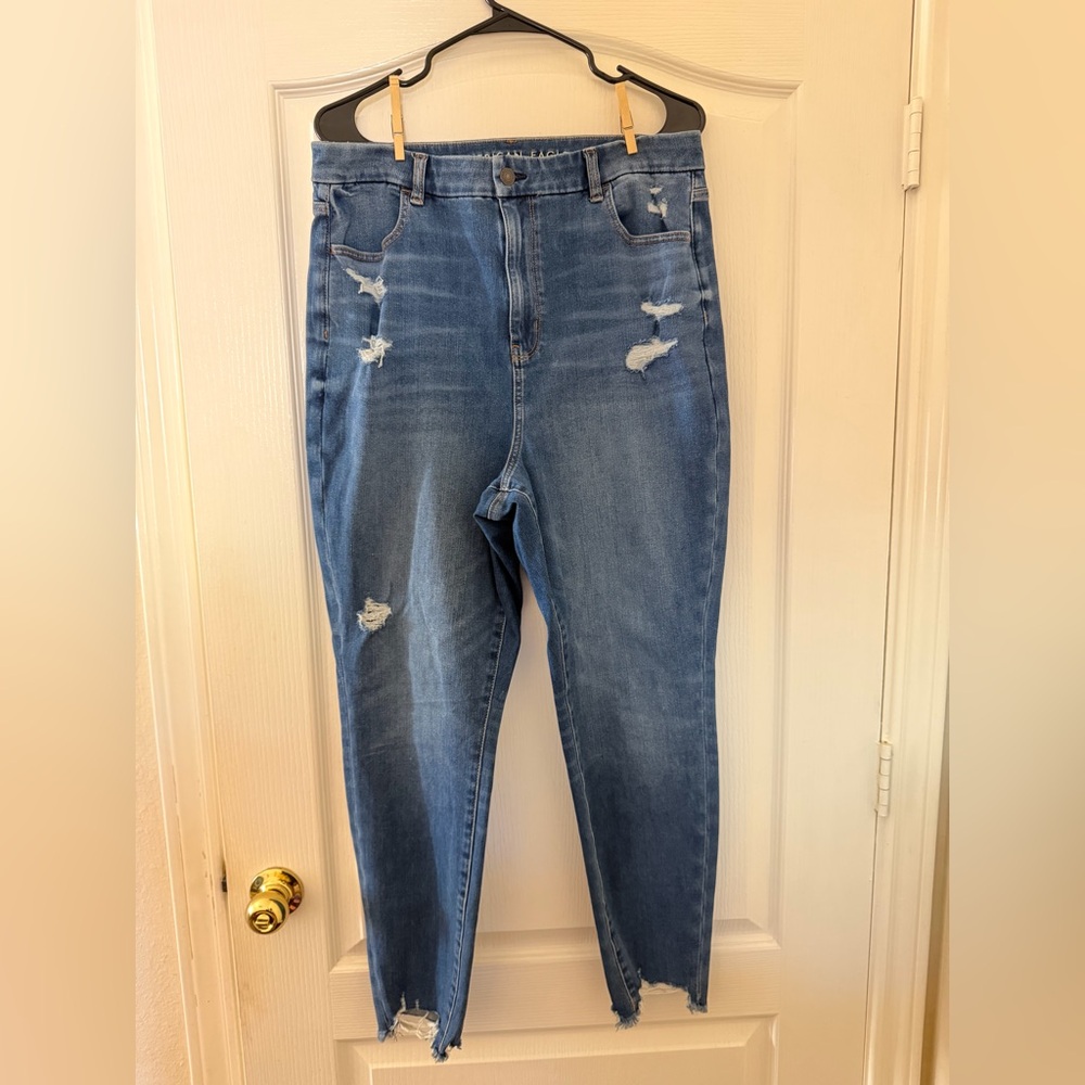 American Eagle Outfitters High-Rise Distressed Blue Jeans